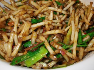 鱼腥草爆牛肉的做法步骤：7