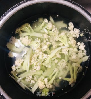 花菜肉丝的做法步骤：2