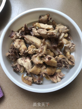 葱爆鸡块的做法步骤：2