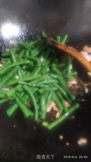 瘦肉炒豆角的做法步骤：6