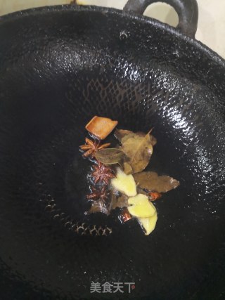 红烧狮子头的做法步骤：11