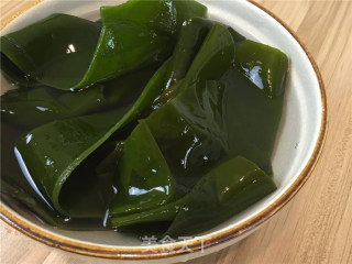 海带排骨汤的做法步骤：1