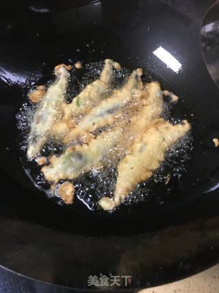 油炸多春鱼的做法步骤：3