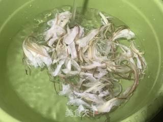 小香娟の西红柿昙花鸡蛋汤的做法步骤：3