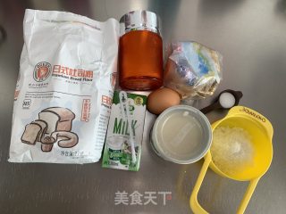 炼奶小吐司面包的做法步骤：1