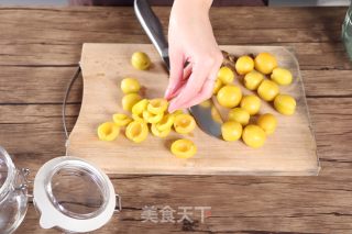 杏子酒的做法步骤：2