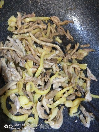 松茸炒鸡丝的做法步骤：8