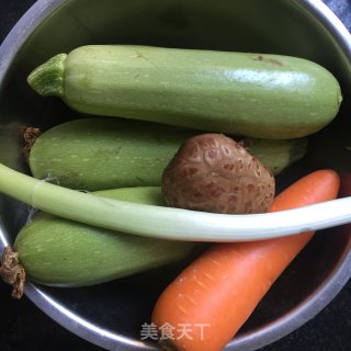 西葫芦鸡蛋蒸饺的做法步骤：3