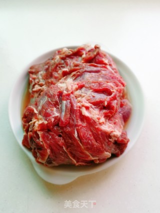扎线酱牛肉的做法步骤：1