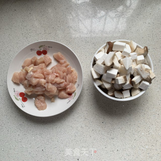 黑椒菌菇鸡肉饭的做法步骤：3