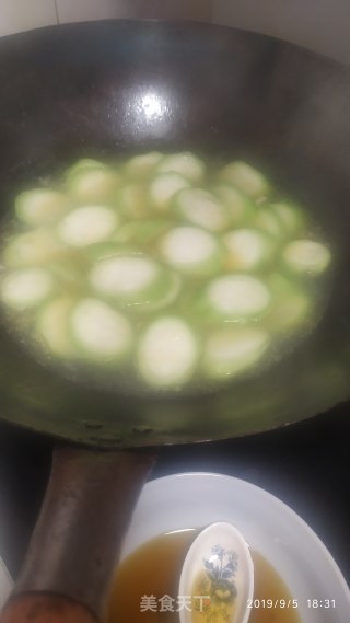 蒜蓉蒸疏瓜的做法步骤：2