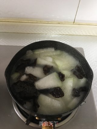 冬瓜木耳汤的做法步骤：4