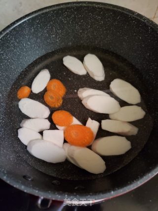 山药炒甜豆黑木耳的做法步骤：3
