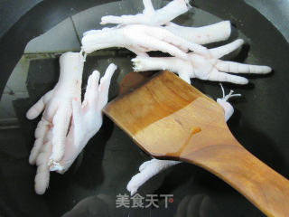 酸辣鸡爪的做法步骤：2