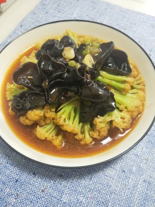 麻辣味菜花炒木耳的做法步骤：7