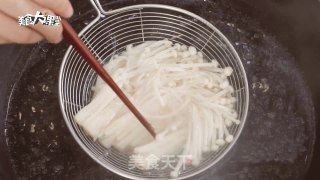 金黄酸汤肥牛的做法步骤：11