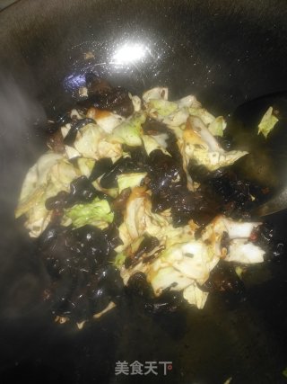 包菜炒木耳的做法步骤：13
