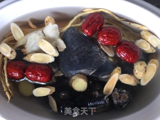 当归党参乌鸡汤的做法步骤：3