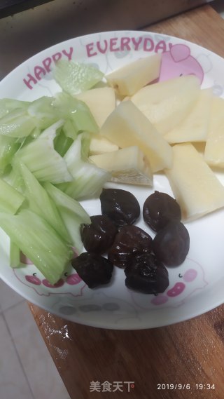 客家酸梅鸭的做法步骤：3