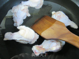酸辣鸡翅根的做法步骤：2
