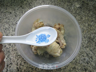 酸辣鸡翅根的做法步骤：6