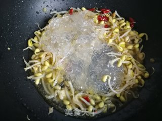 黄豆芽炒水晶粉的做法步骤：5