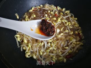 黄豆芽炒水晶粉的做法步骤：8