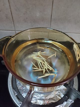 猪杂汤的做法步骤：2
