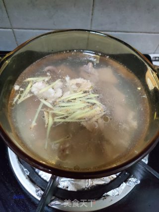 猪杂汤的做法步骤：3