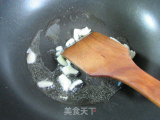 鸡蛋干炒包心菜的做法步骤：3