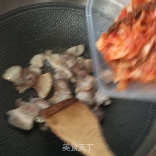 花肉炒韩式辣白菜的做法步骤：8
