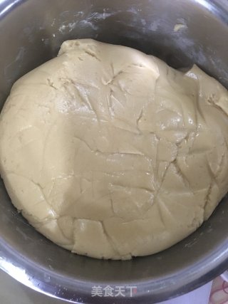 菠萝水果味月饼的做法步骤：3