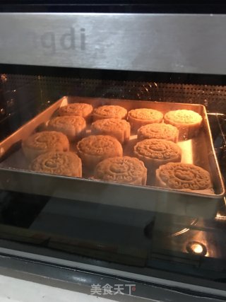 菠萝水果味月饼的做法步骤：8