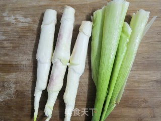 糖醋茭白豆仔的做法步骤：2
