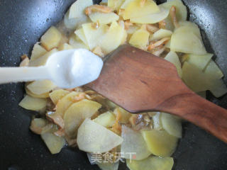 榨菜丝炒土豆的做法步骤：6