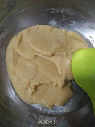 红豆沙月饼的做法步骤：6