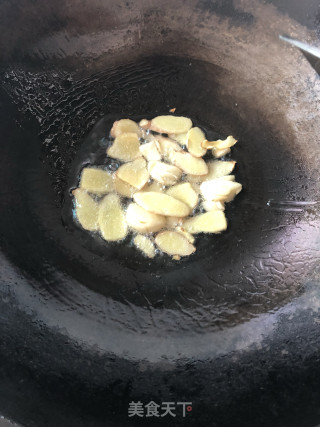 黄骨鱼汤的做法步骤：1