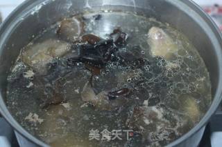 #家常下饭菜#木耳胡萝卜鸽子汤的做法步骤：6
