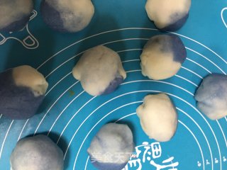 蝶豆花冰皮月饼的做法步骤：6