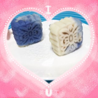 蝶豆花冰皮月饼的做法步骤：10