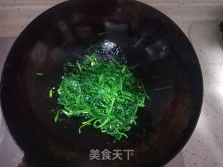 清炒菠菜的做法步骤：6