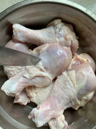 卤鸡腿和卤蛋双拼的做法步骤：2