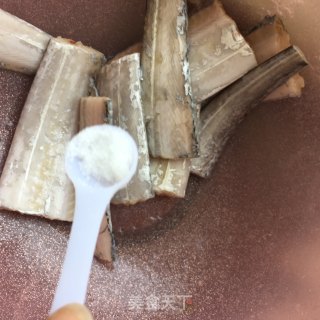 煎带鱼的做法步骤：3