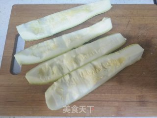 素颜下饭菜：西葫芦烩胡萝卜片的做法步骤：3