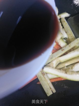 素颜下饭菜：西葫芦烩胡萝卜片的做法步骤：9