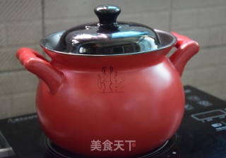 莲藕墨鱼筒骨汤的做法步骤：7