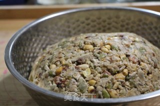 广式五仁月饼的做法步骤：6