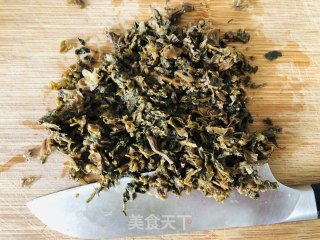 中秋必吃的梅干菜鲜肉月饼的做法步骤：7