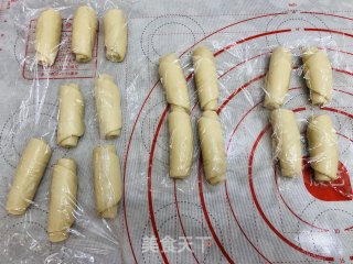 中秋必吃的梅干菜鲜肉月饼的做法步骤：18