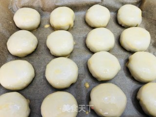 中秋必吃的梅干菜鲜肉月饼的做法步骤：27